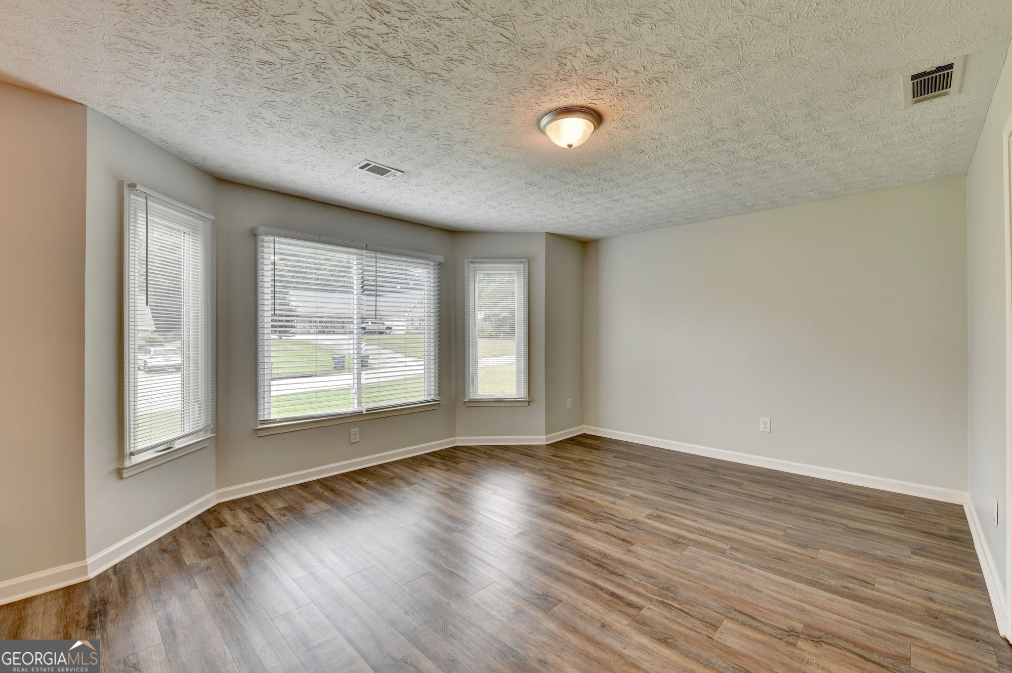 2300 Huntington DR