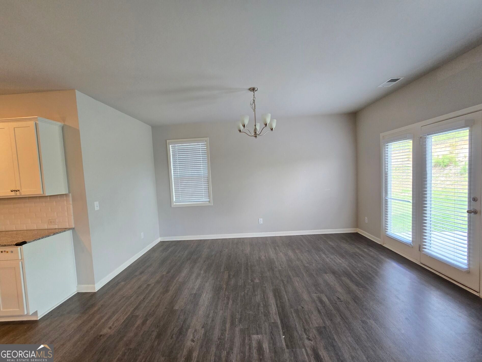 121 Valimar DR