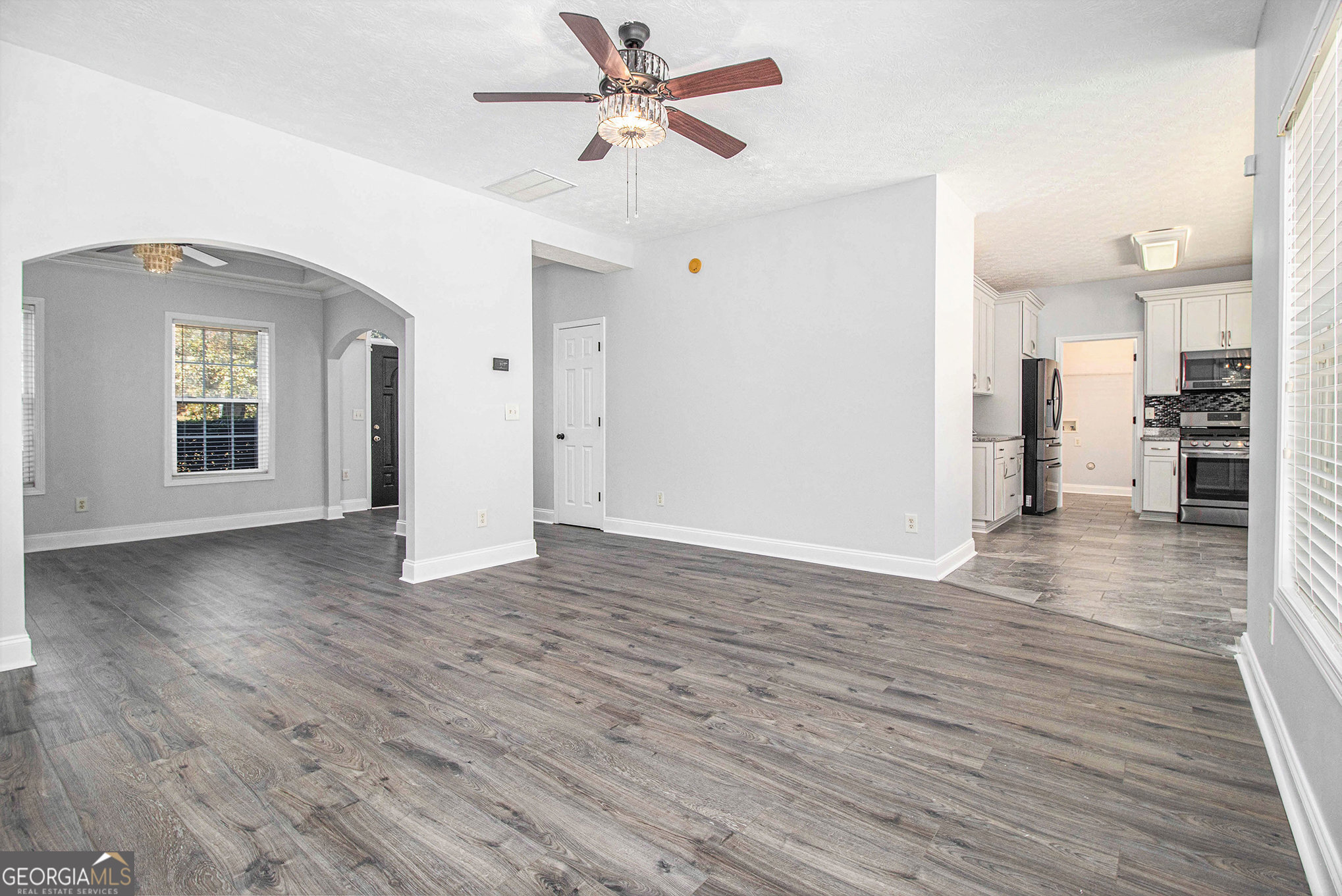 716 Habersham CT