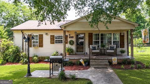 Photo of 103 Defoor Loop, Calhoun, GA 30701 (MLS # 10782066)