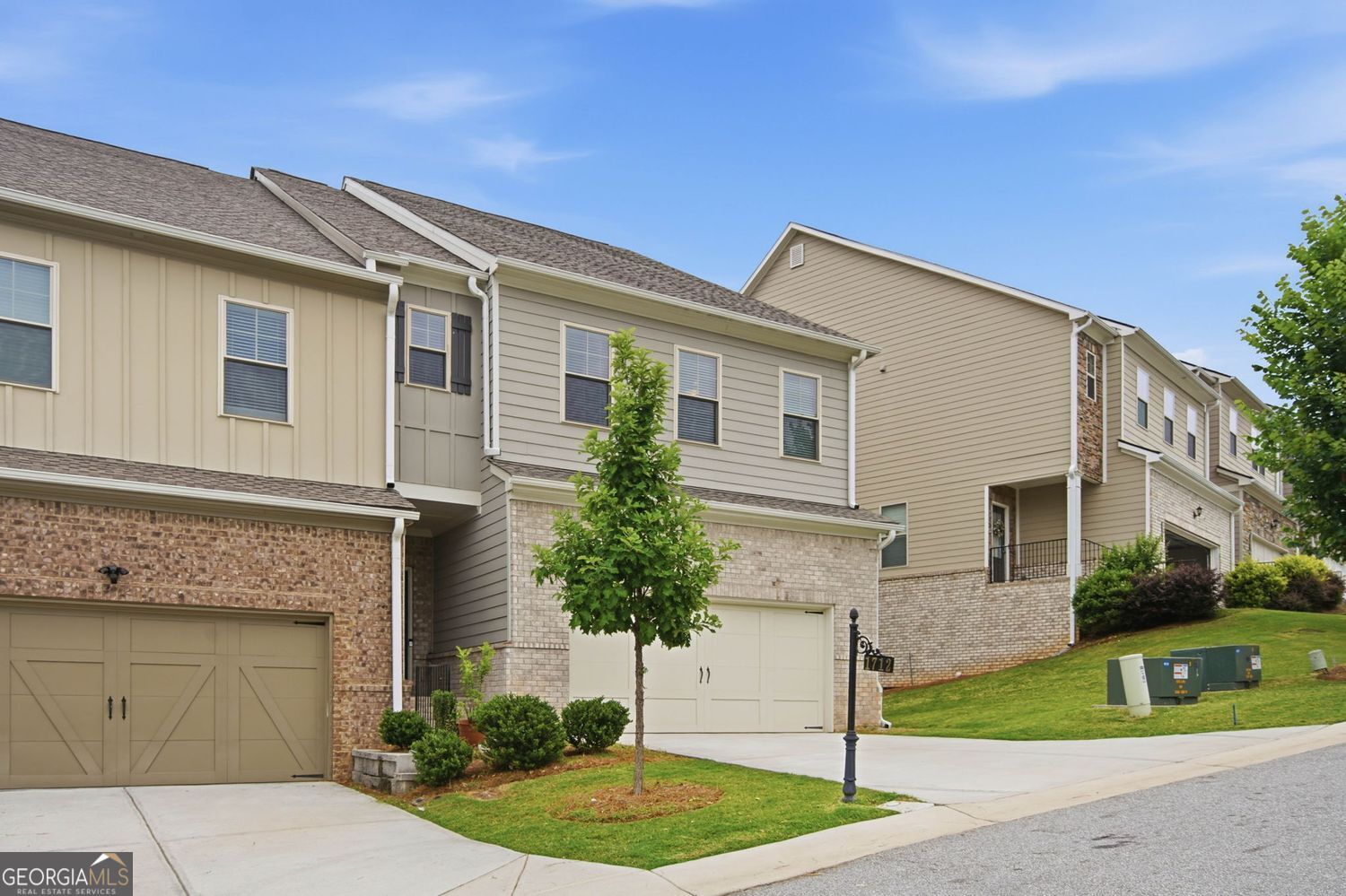 1712 Habersham Villa DR