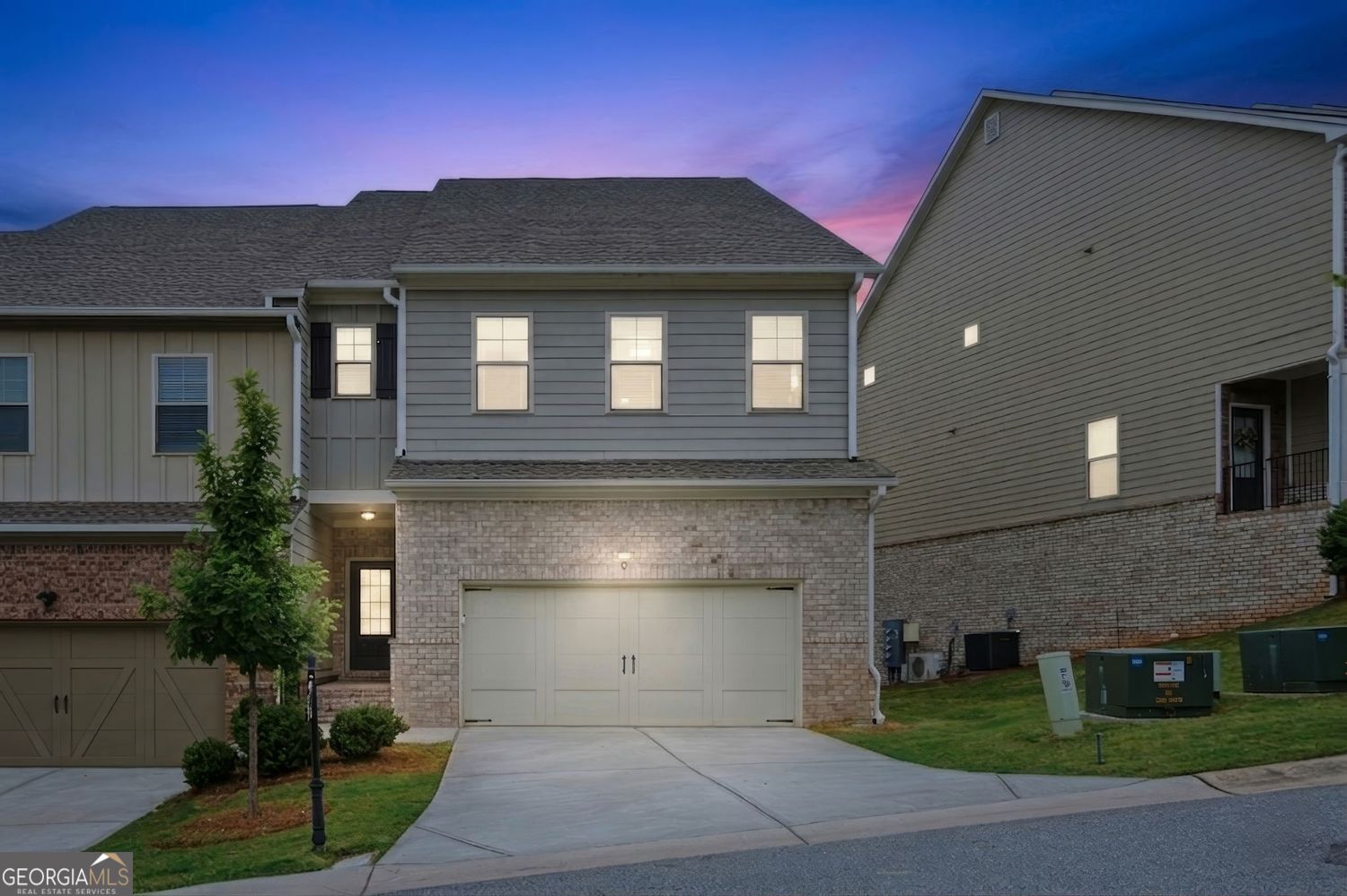 1712 Habersham Villa DR