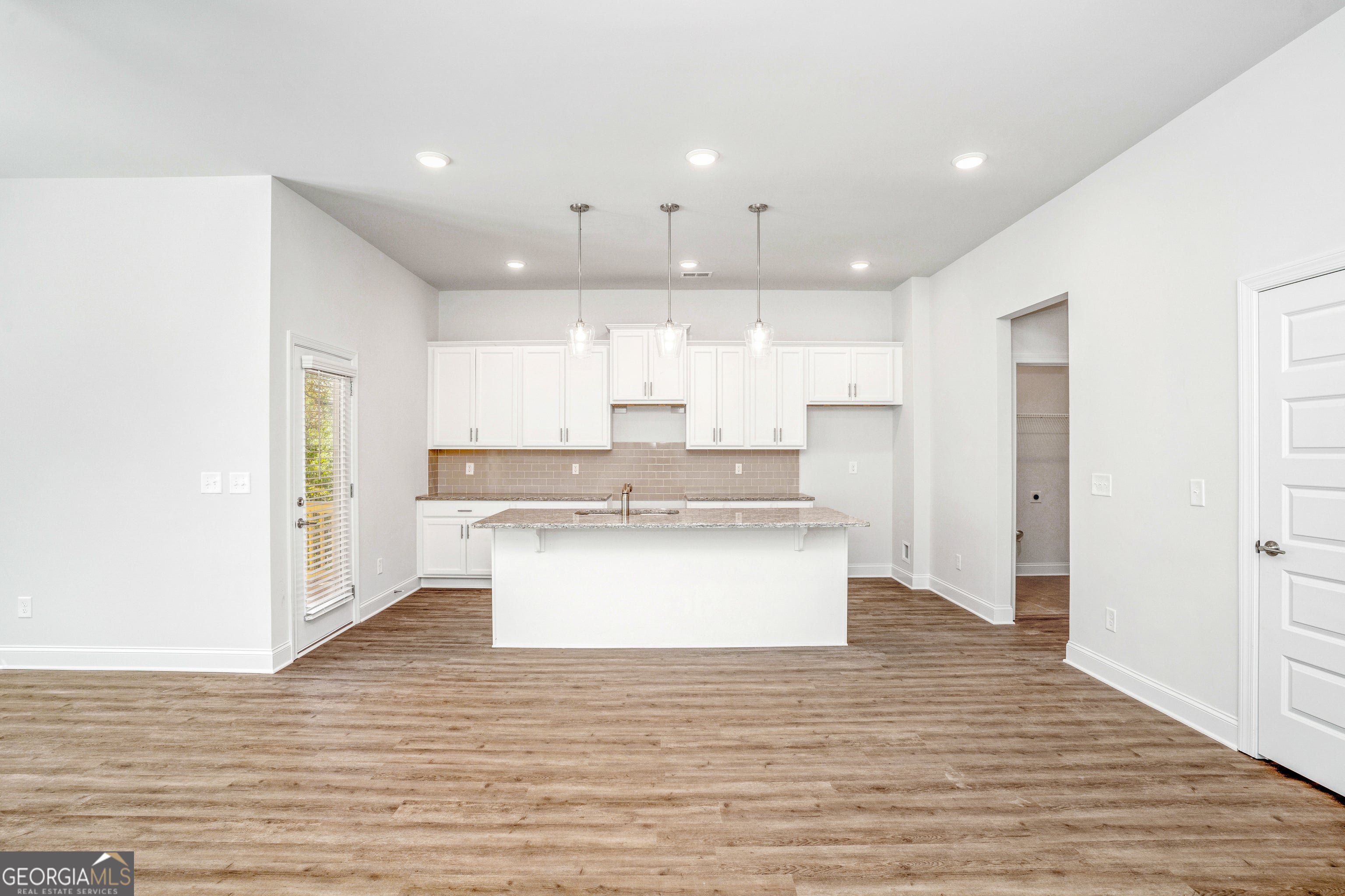 106 Cooper DR 62