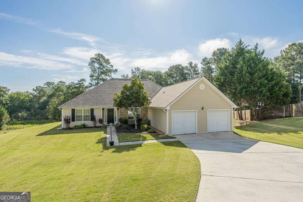 Photo of 2316 Acorn Way, Monroe, GA 30656 (MLS # 10857670)