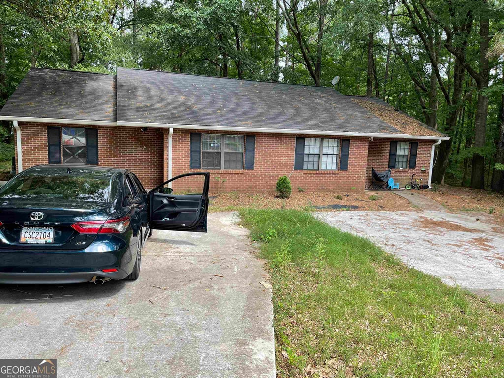 Photo of 150 Hunters Lane #A, Fayetteville, GA 30215 (MLS # 10818502)