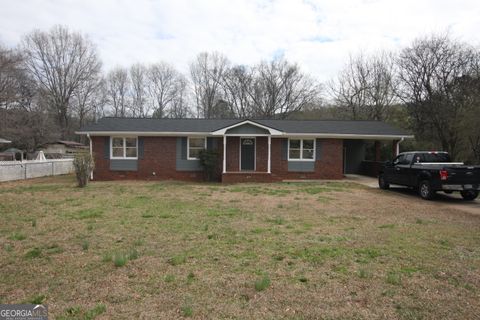 Photo of 302 Strawberry Lane SE, Lindale, GA 30147 (MLS # 10703115)