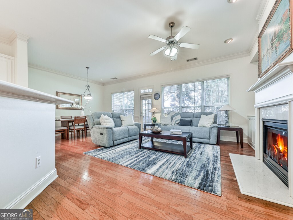 3425 Henderson Reserve