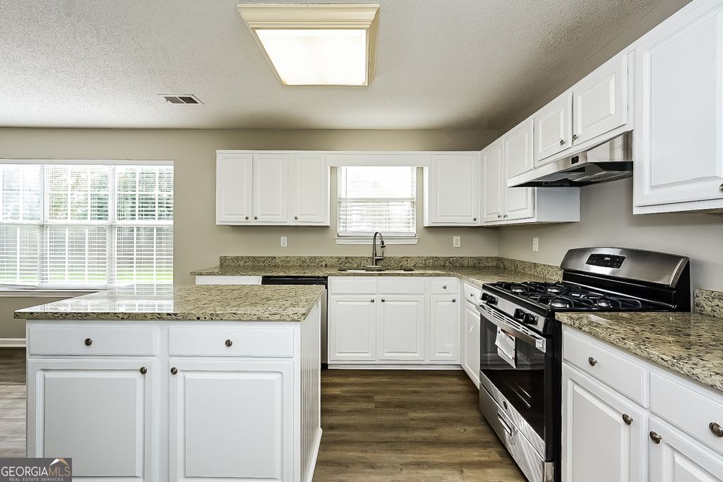 Photo of 170 Saddleview Trail, Riverdale, GA 30274 (MLS # 10711442)