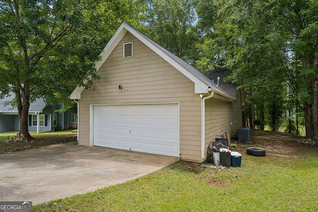 Photo of 20 Creekview Court, covington, GA 30016 (MLS # 10810400)