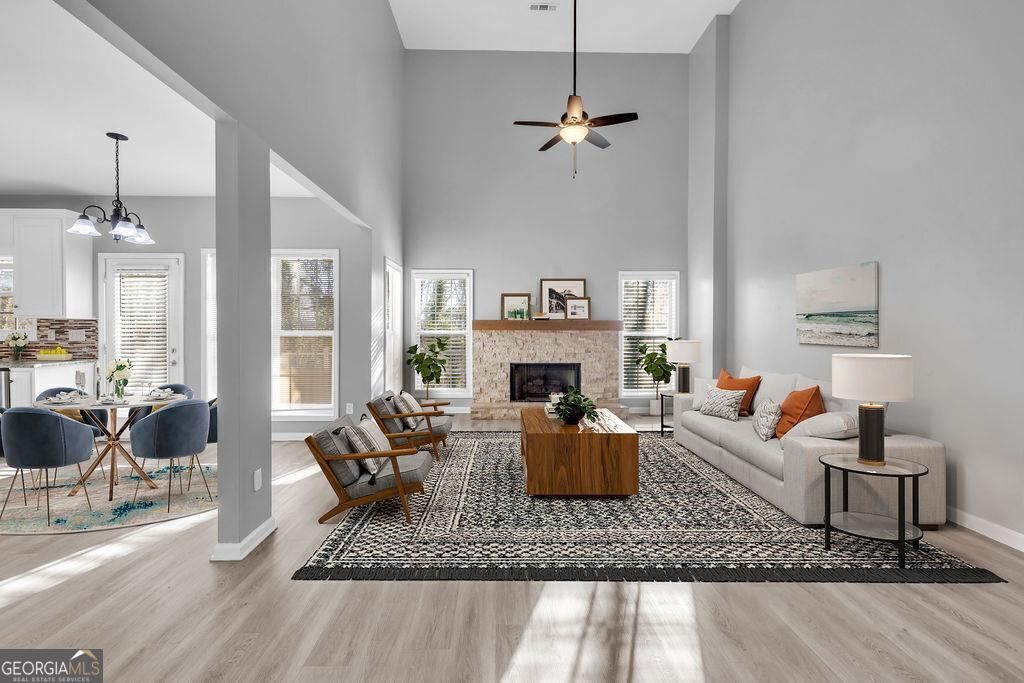 3203 Woodhaven CT SW