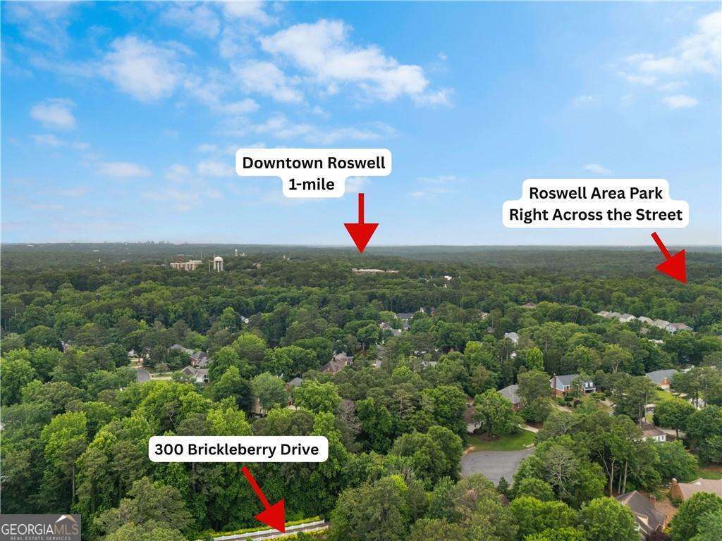 300 Brickleberry DR