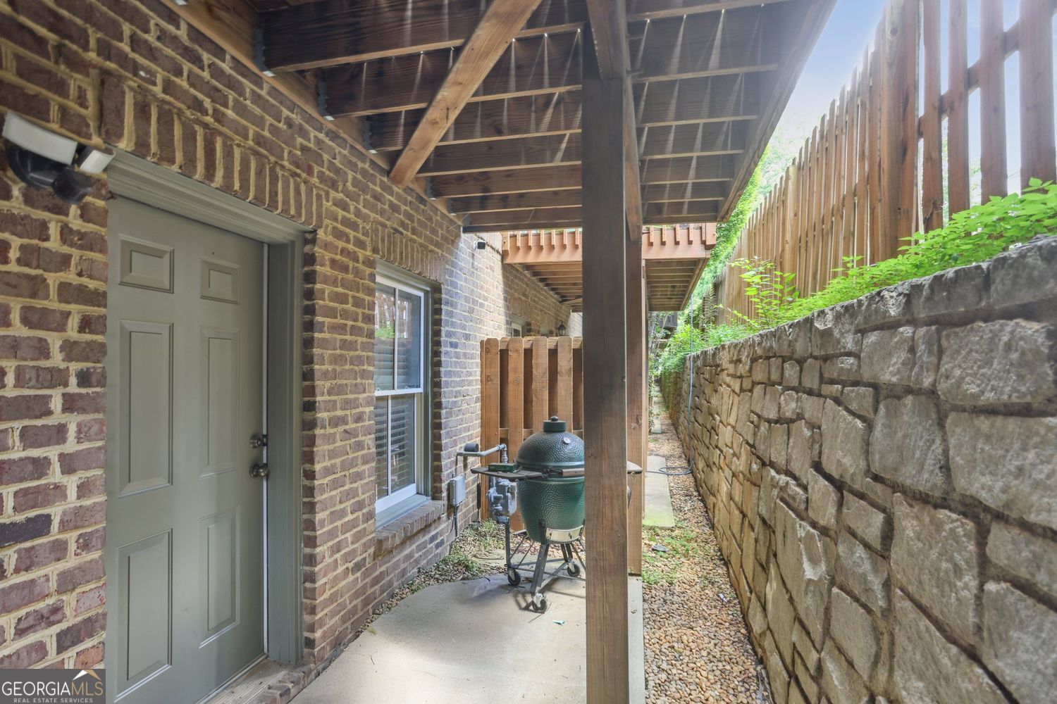 Atlanta, Georgia 30306, United States, 2 Bedrooms Bedrooms, ,3 BathroomsBathrooms,Residential,Active,172866