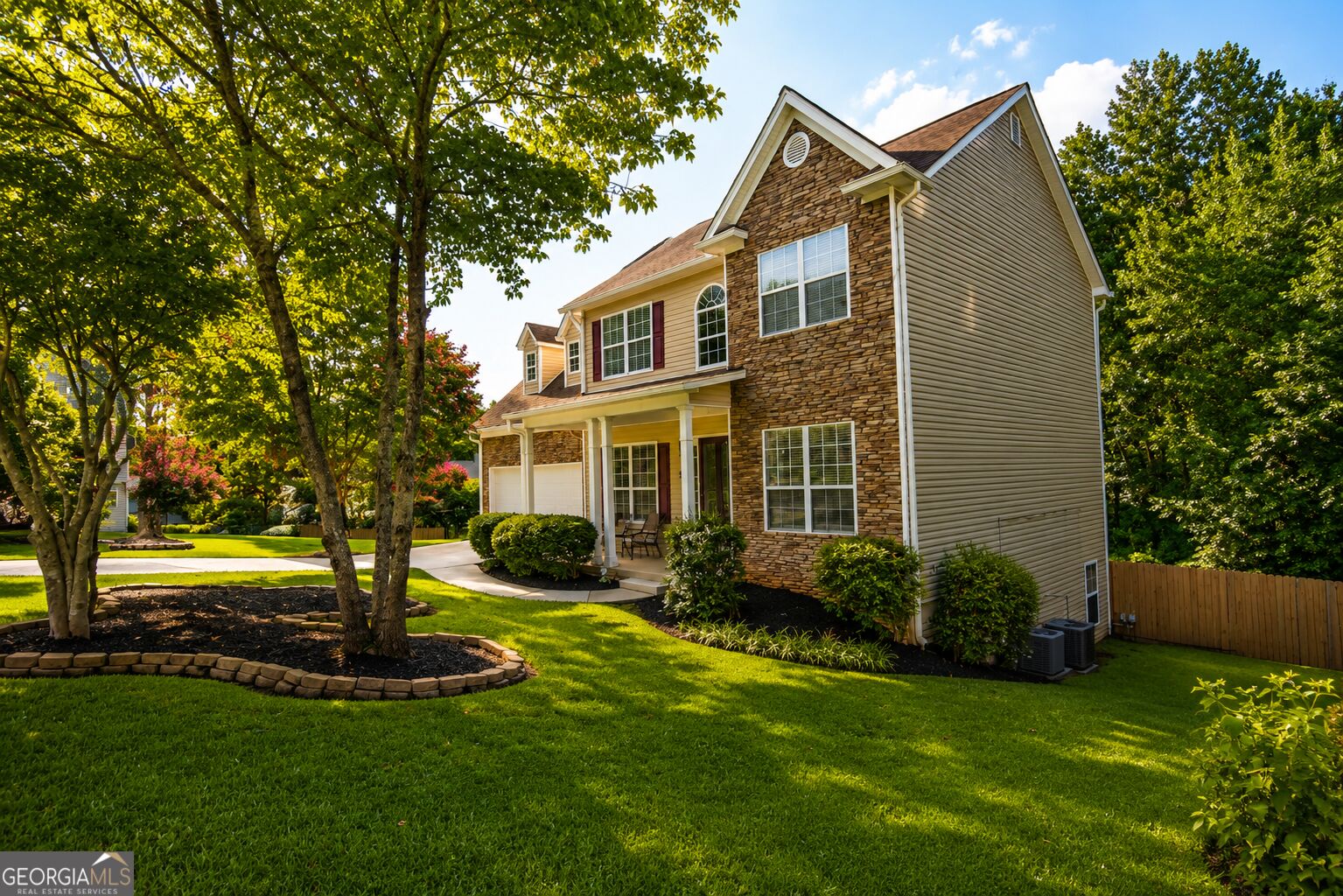 205 Leecroft Court
