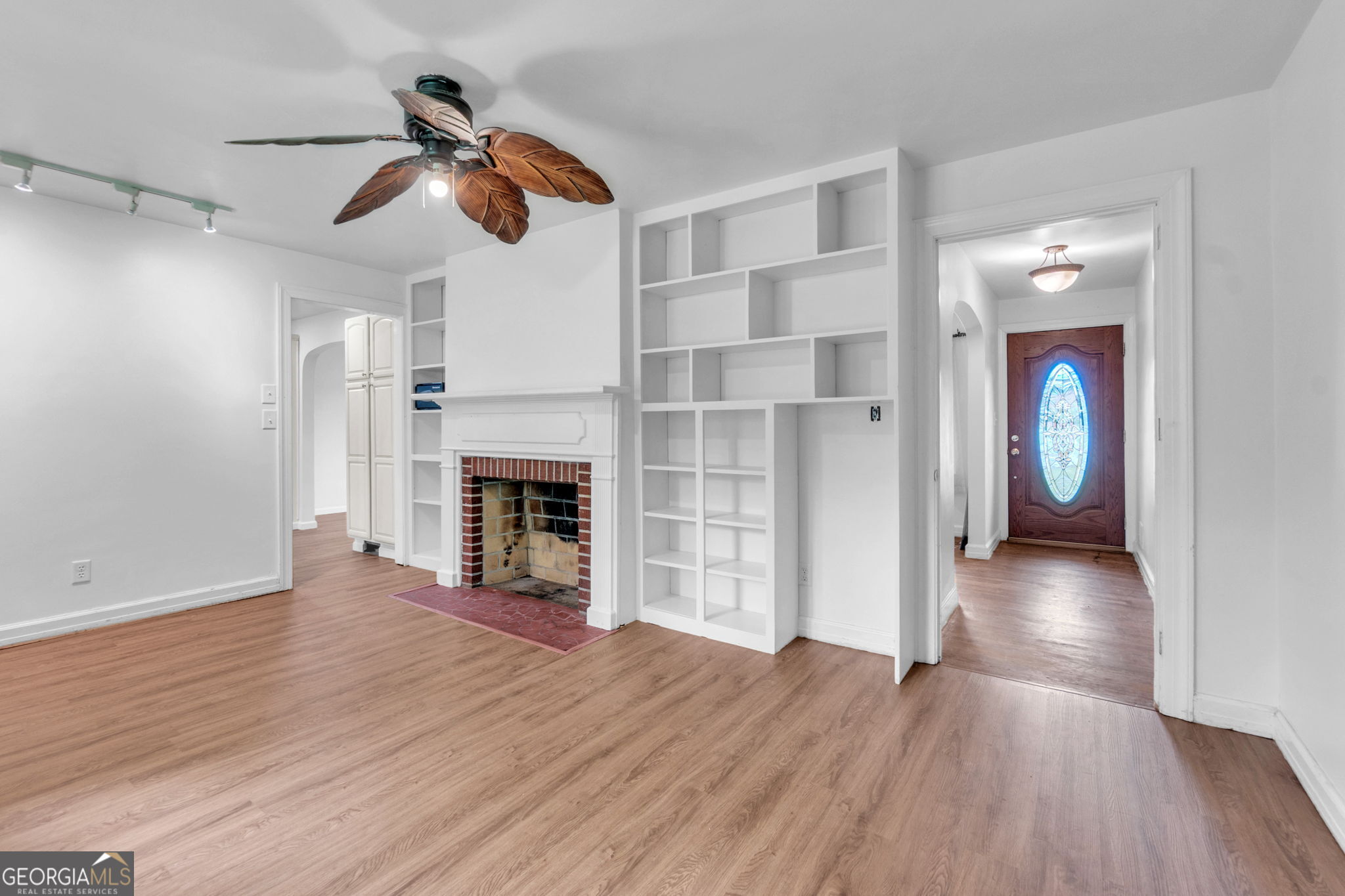 509 W Main ST