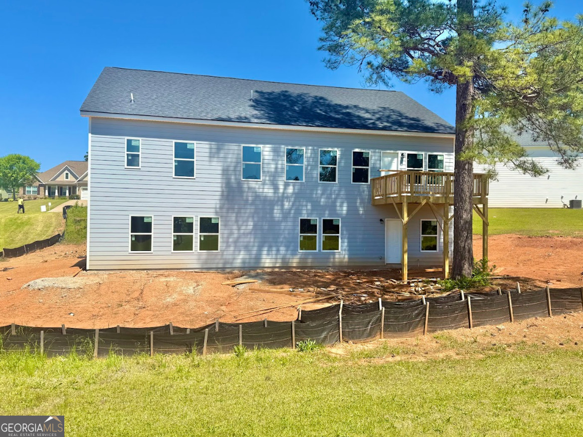 204 TRELLIS WALK