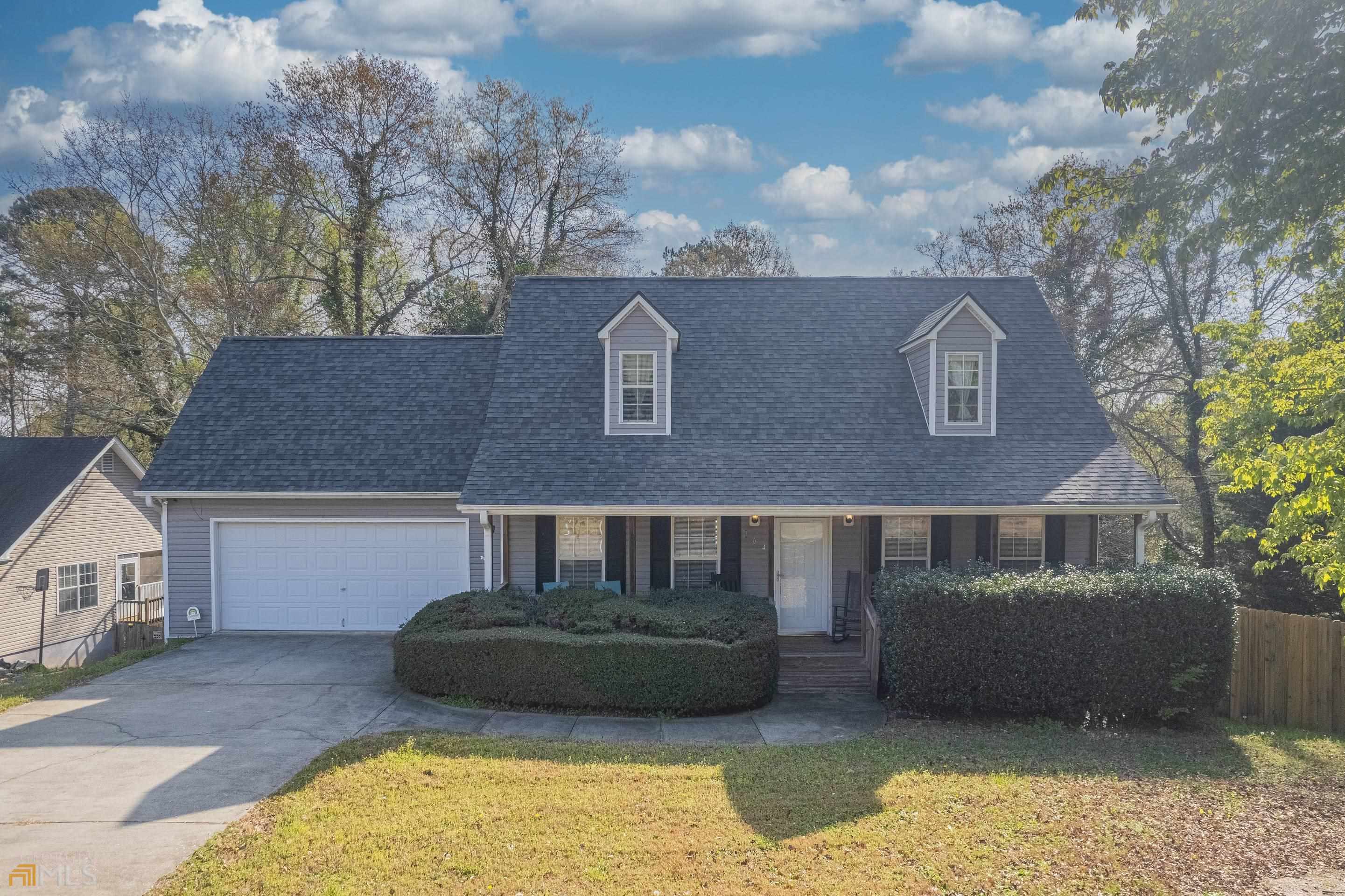3 bed 2.5 bath home on a partially finished basement located within walking distance to Winder-Barrow High School! No HOA! Master on main and secondary bedrooms upstairs! Fenced in backyard! Newer water heater, HVAC, and roof! Just needs some cosmetic repairs to make it yours! Schedule your showing today before this one is gone!
