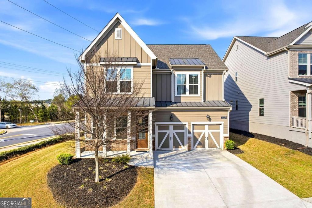 Photo of 2025 Abbey Road, Roswell, GA 30076 (MLS # 10721252)