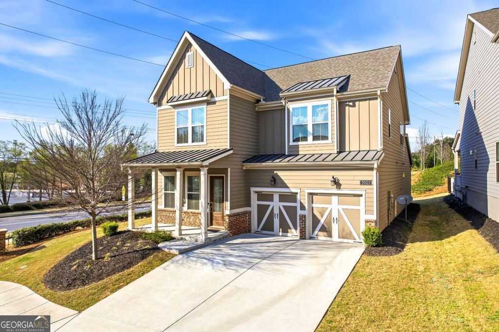 Photo of 2025 Abbey Road, Roswell, GA 30076 (MLS # 10721252)