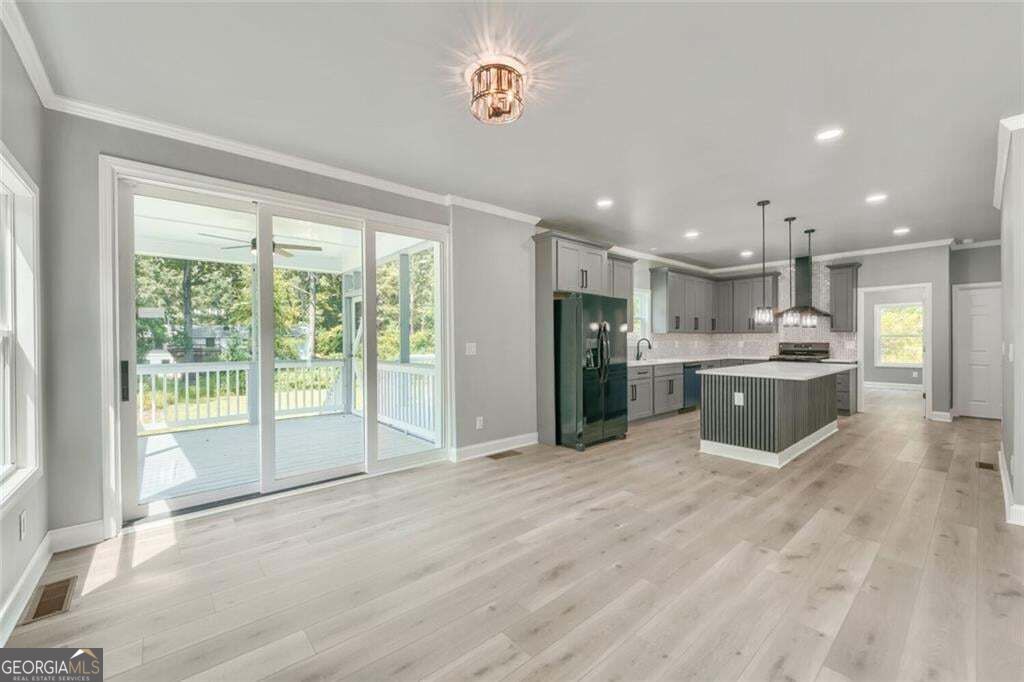 3387 Lee PL