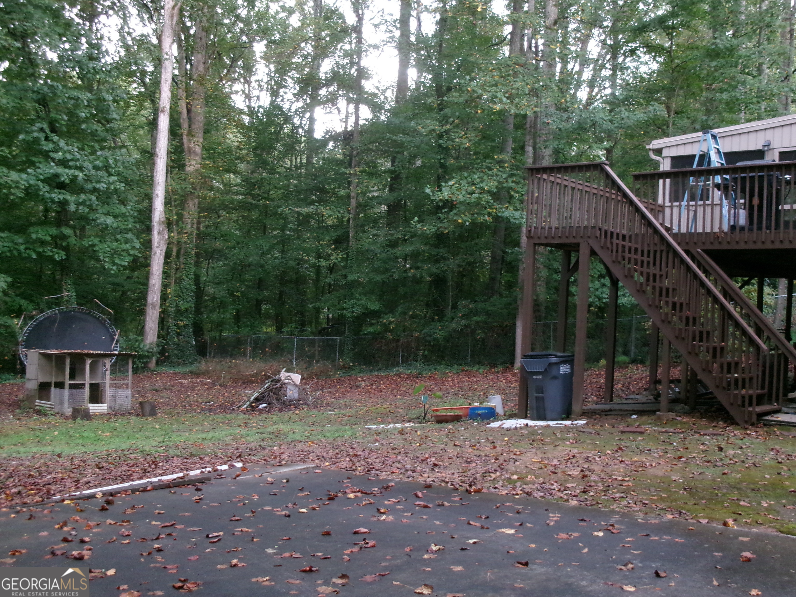 2735 Wendy LN