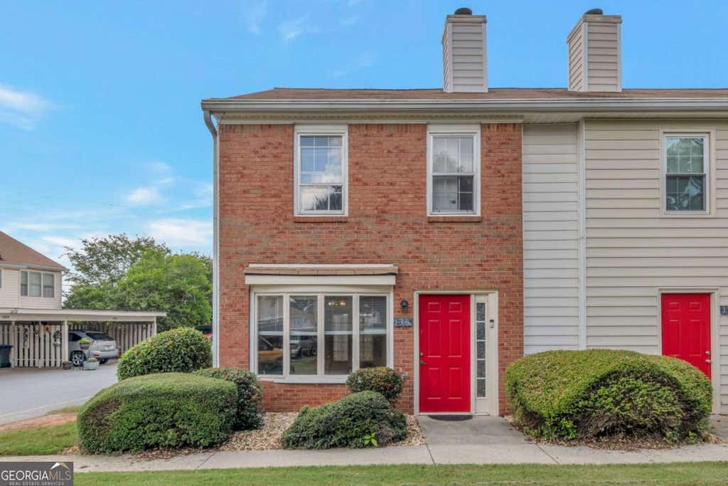 Photo of 136 Old Ferry Way, Roswell, GA 30076 (MLS # 10824788)