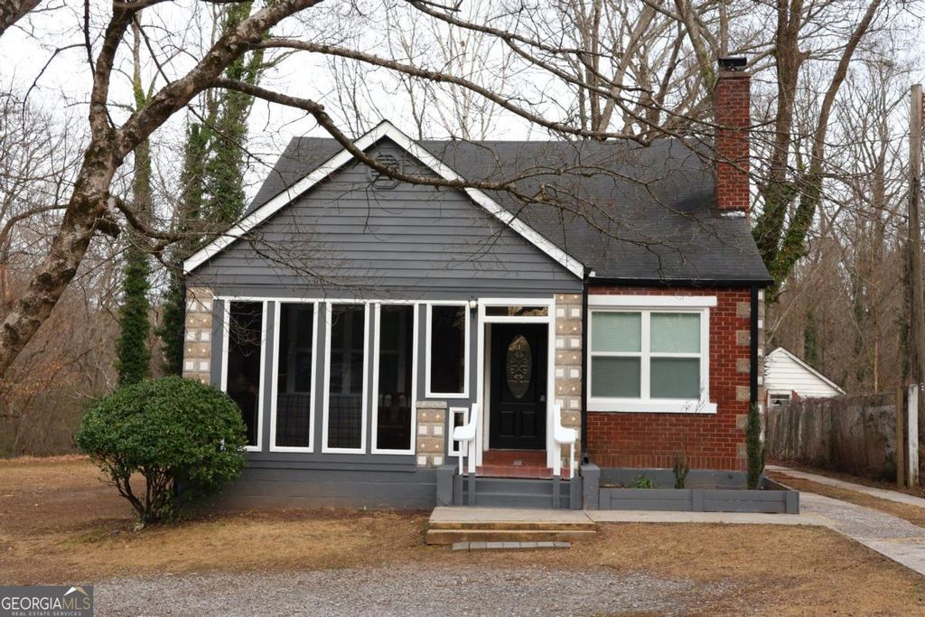 Photo of 1526 Childress Drive SW, Atlanta, GA 30311 (MLS # 10705393)