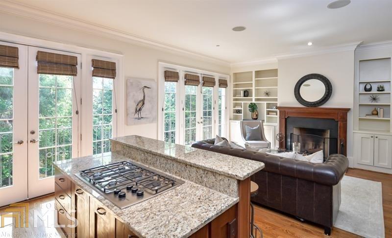 Habersham On Ivy - Residential