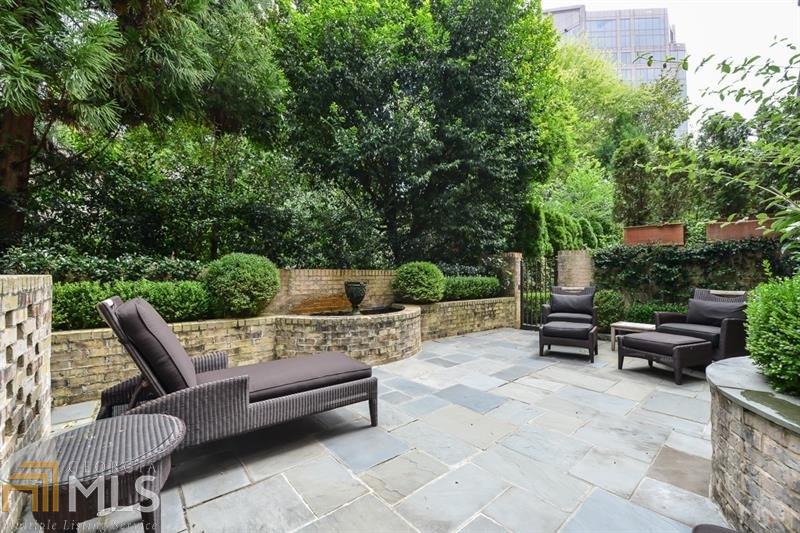 Habersham On Ivy - Residential
