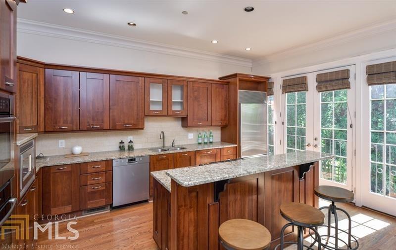 Habersham On Ivy - Residential