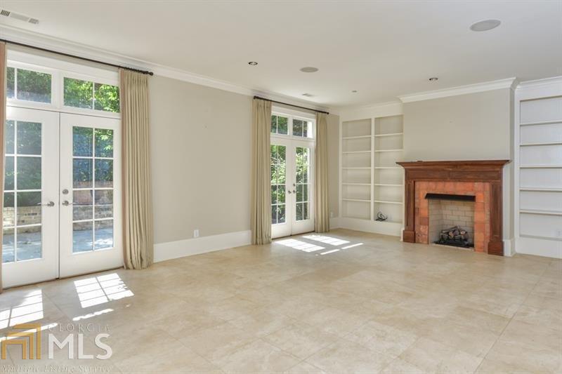 Habersham On Ivy - Residential