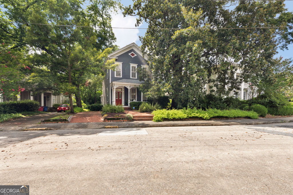 941 Park PL