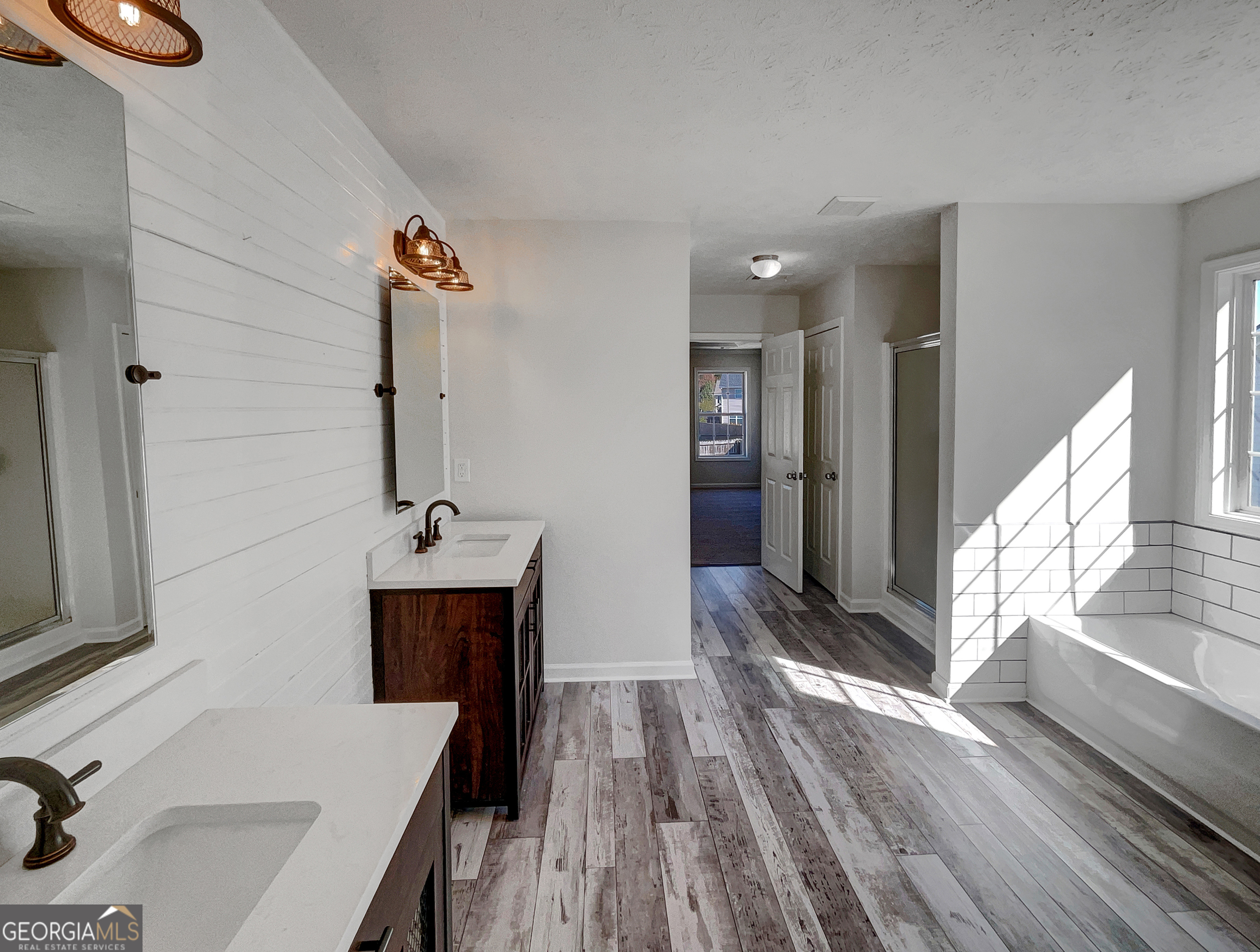 735 Galloping Bend CT