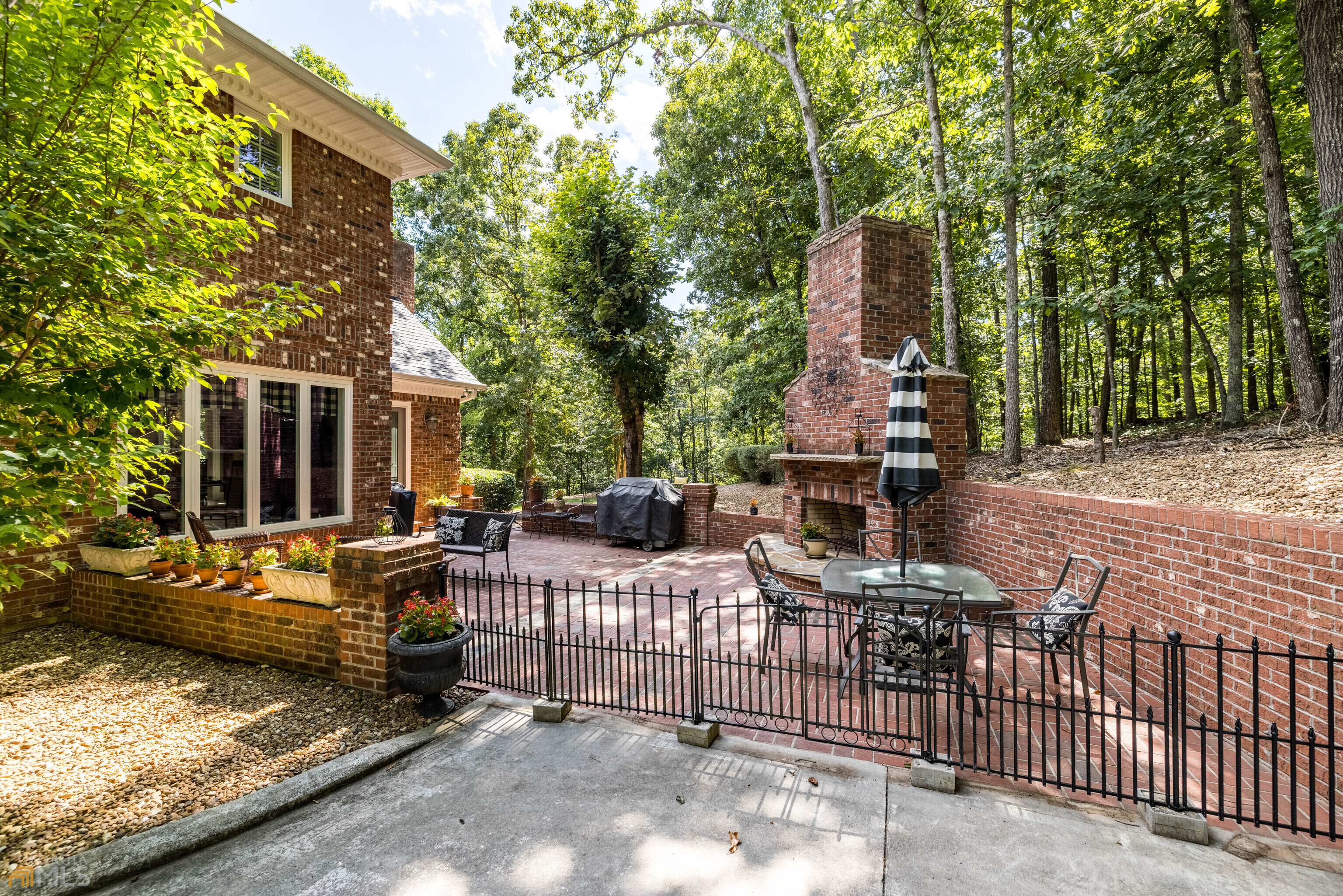 High Pointe - Residential