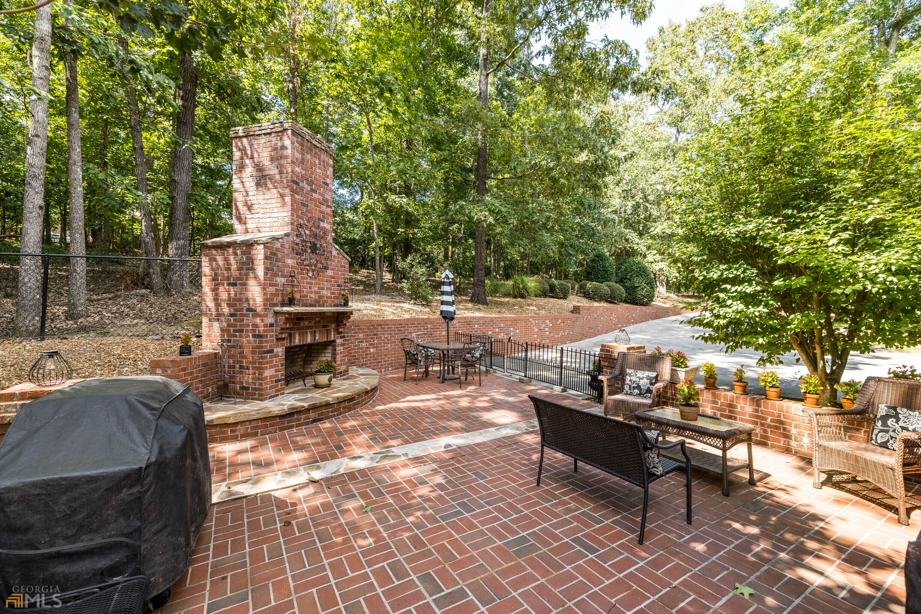High Pointe - Residential