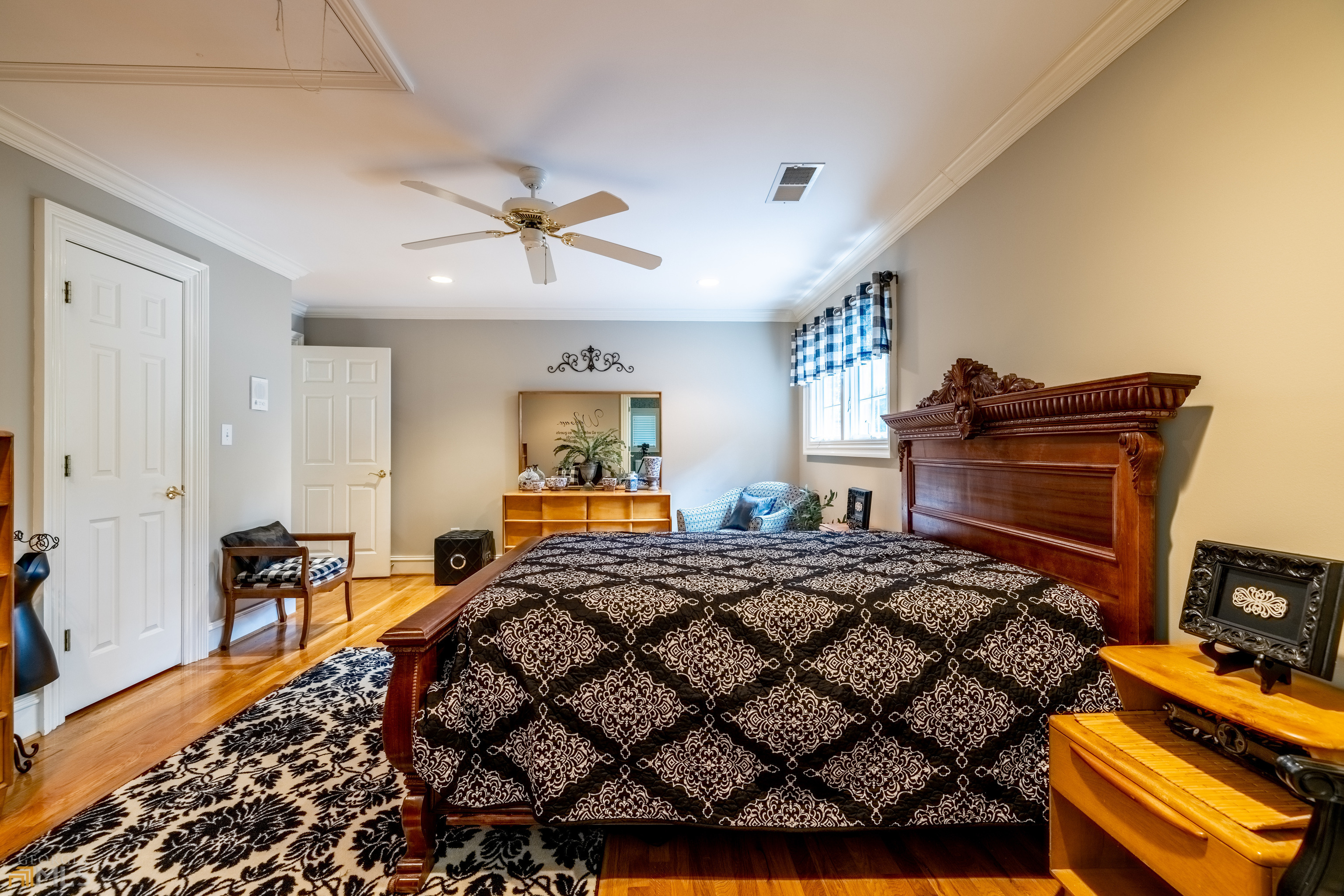 High Pointe - Residential