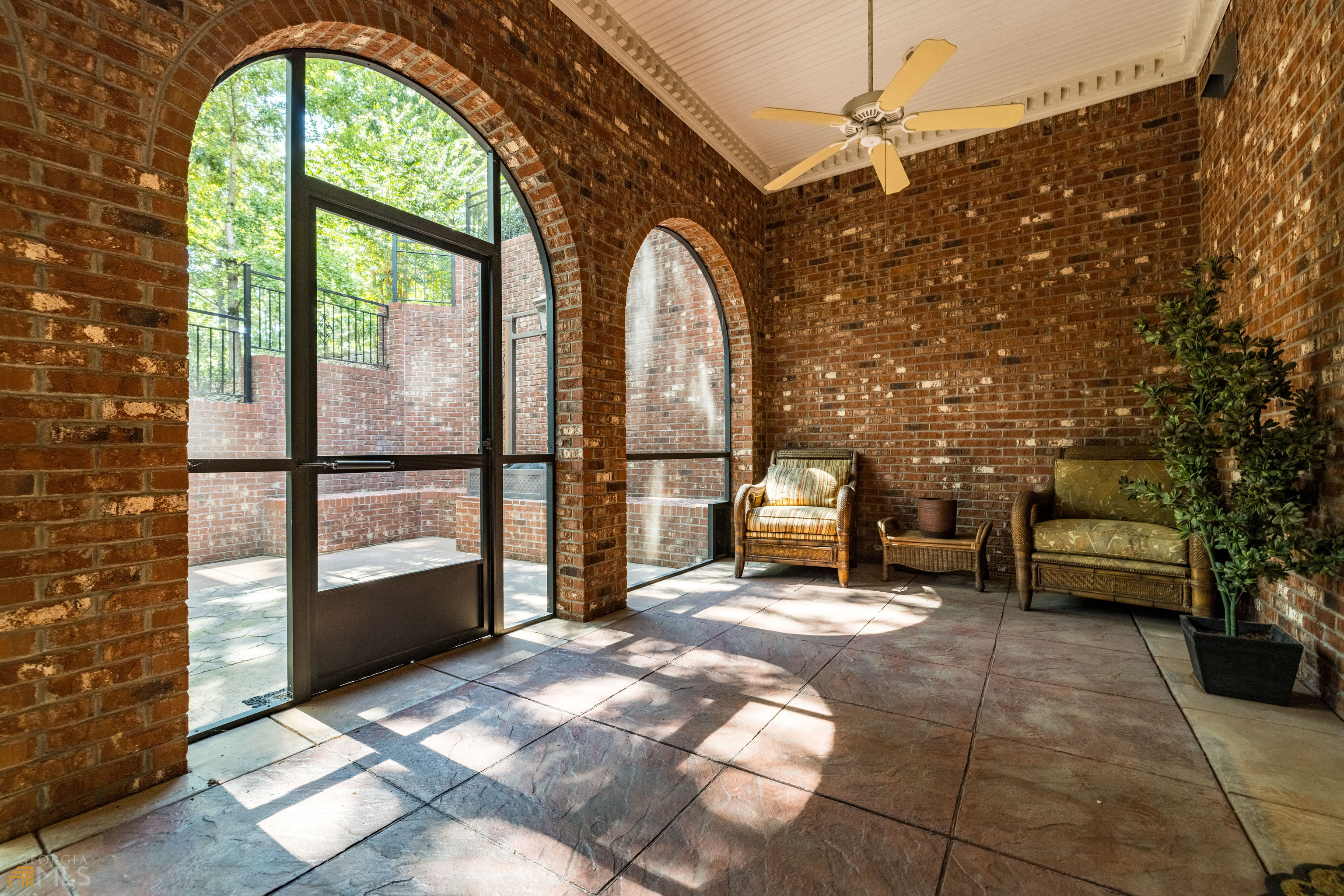 High Pointe - Residential