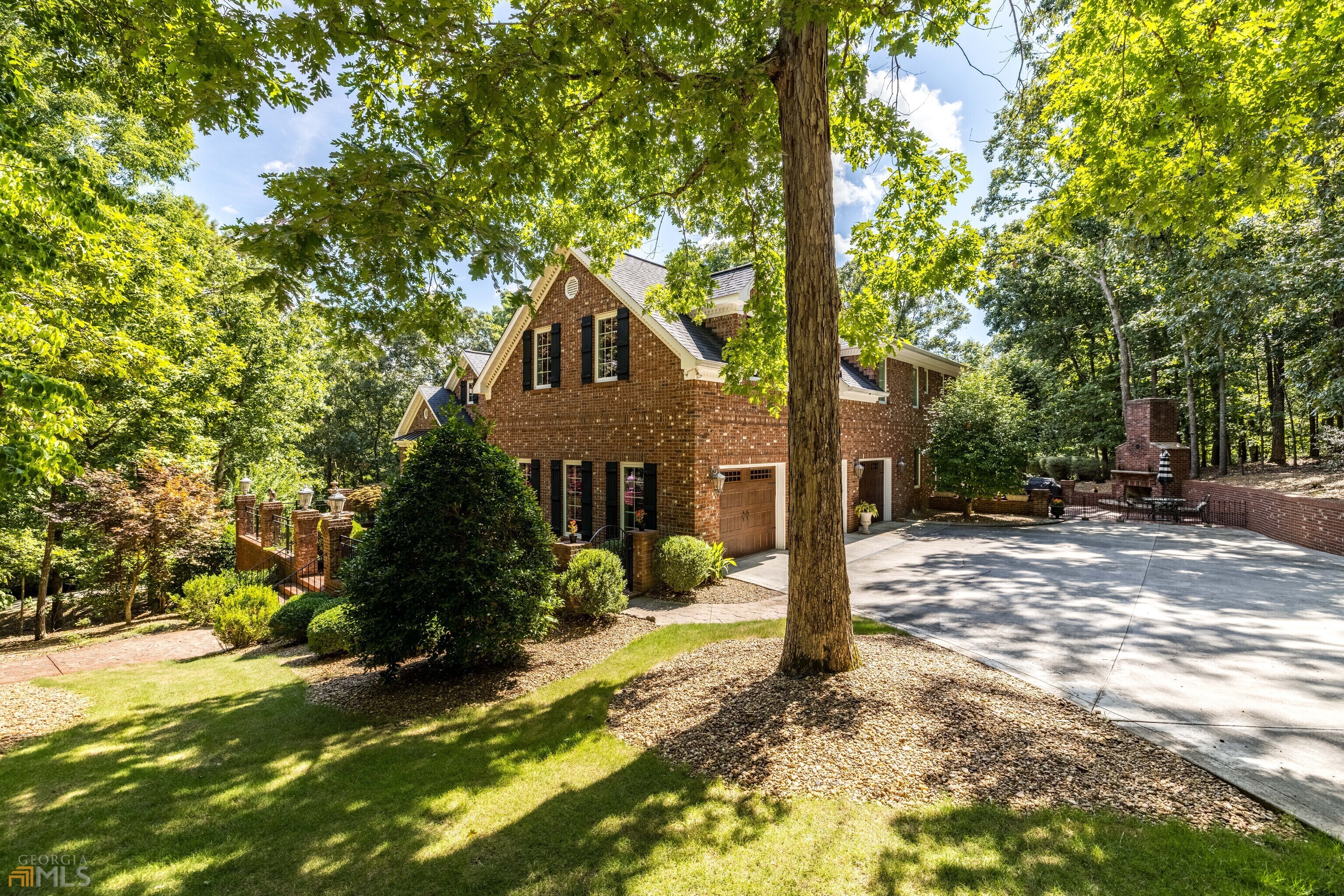 High Pointe - Residential