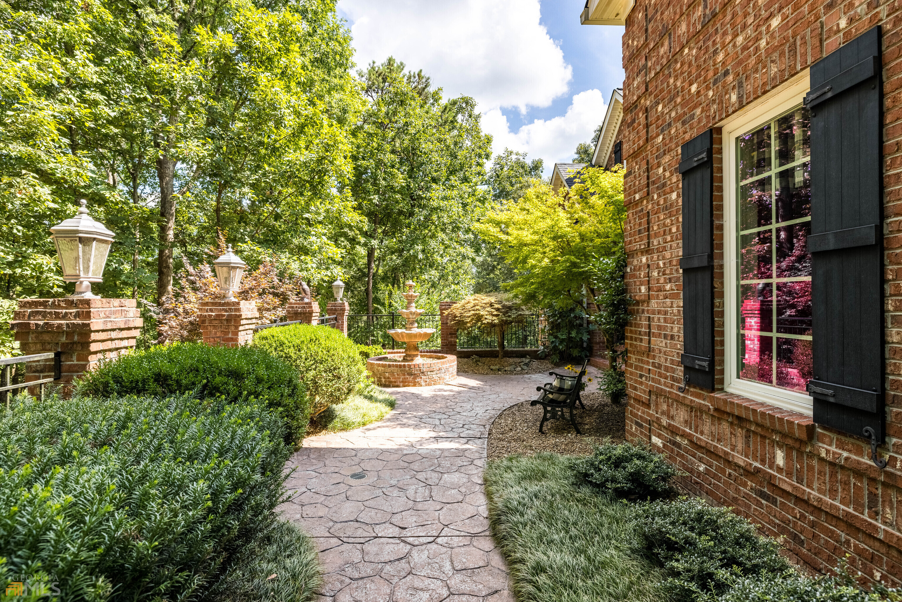 High Pointe - Residential