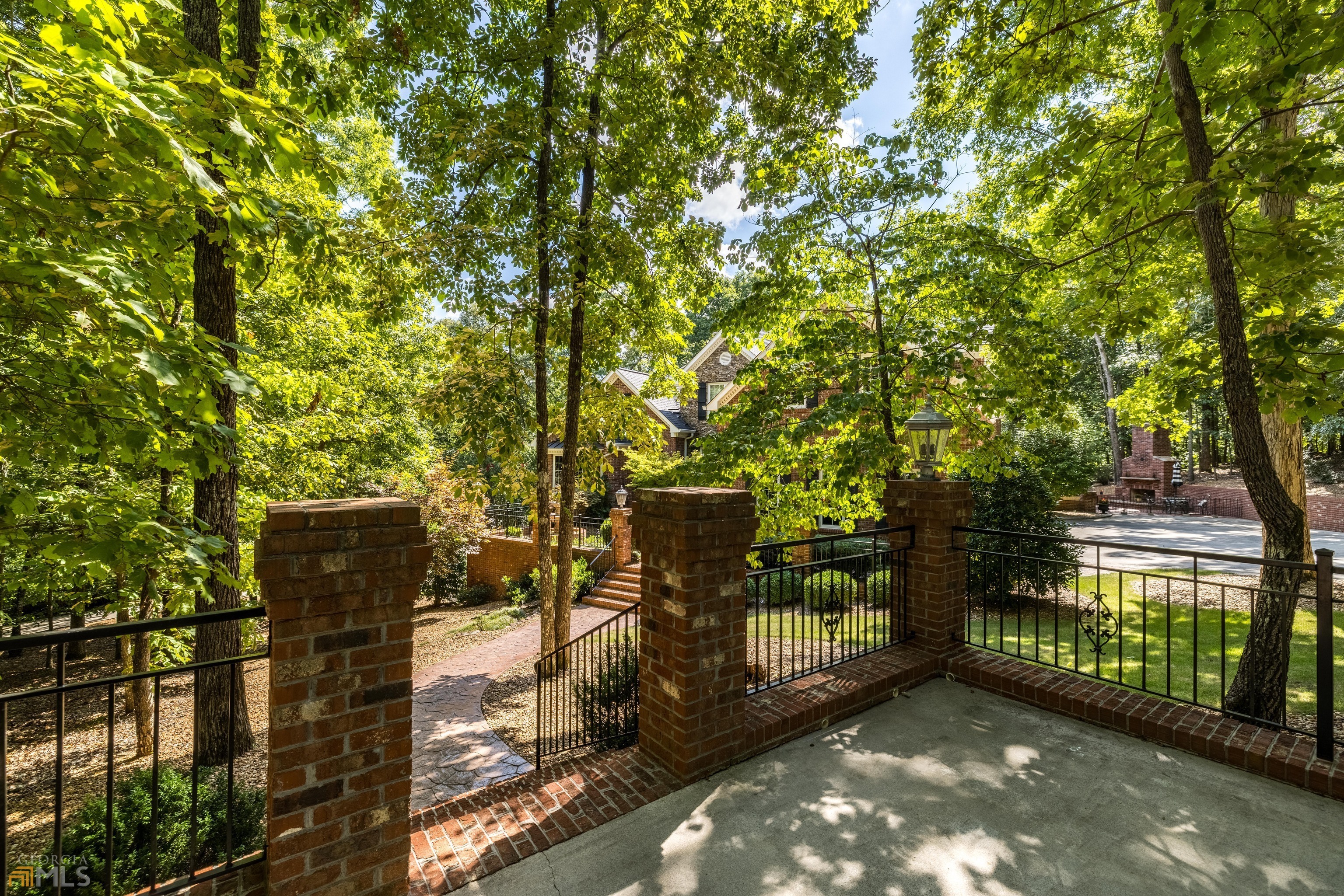 High Pointe - Residential