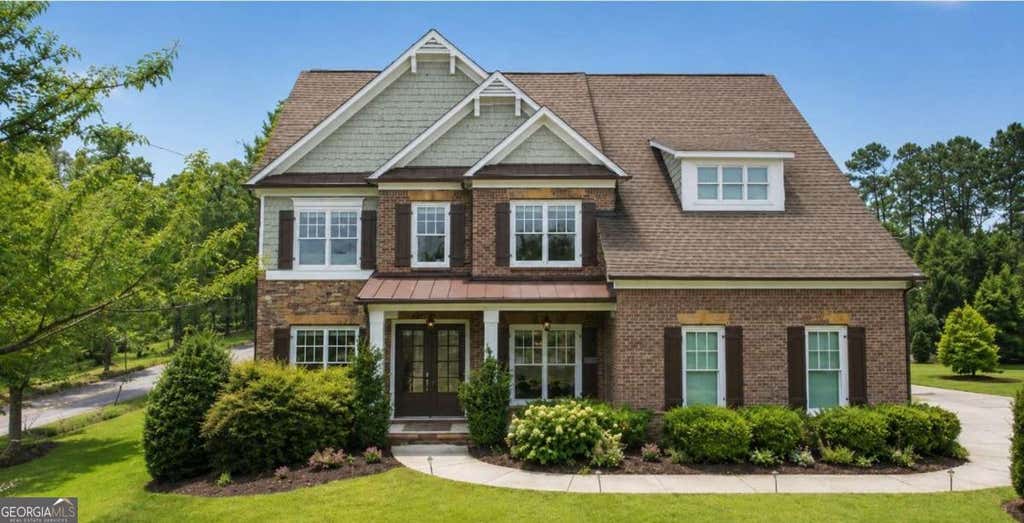 Photo of 940 Lake Charles Drive, Roswell, GA 30075 (MLS # 10815195)