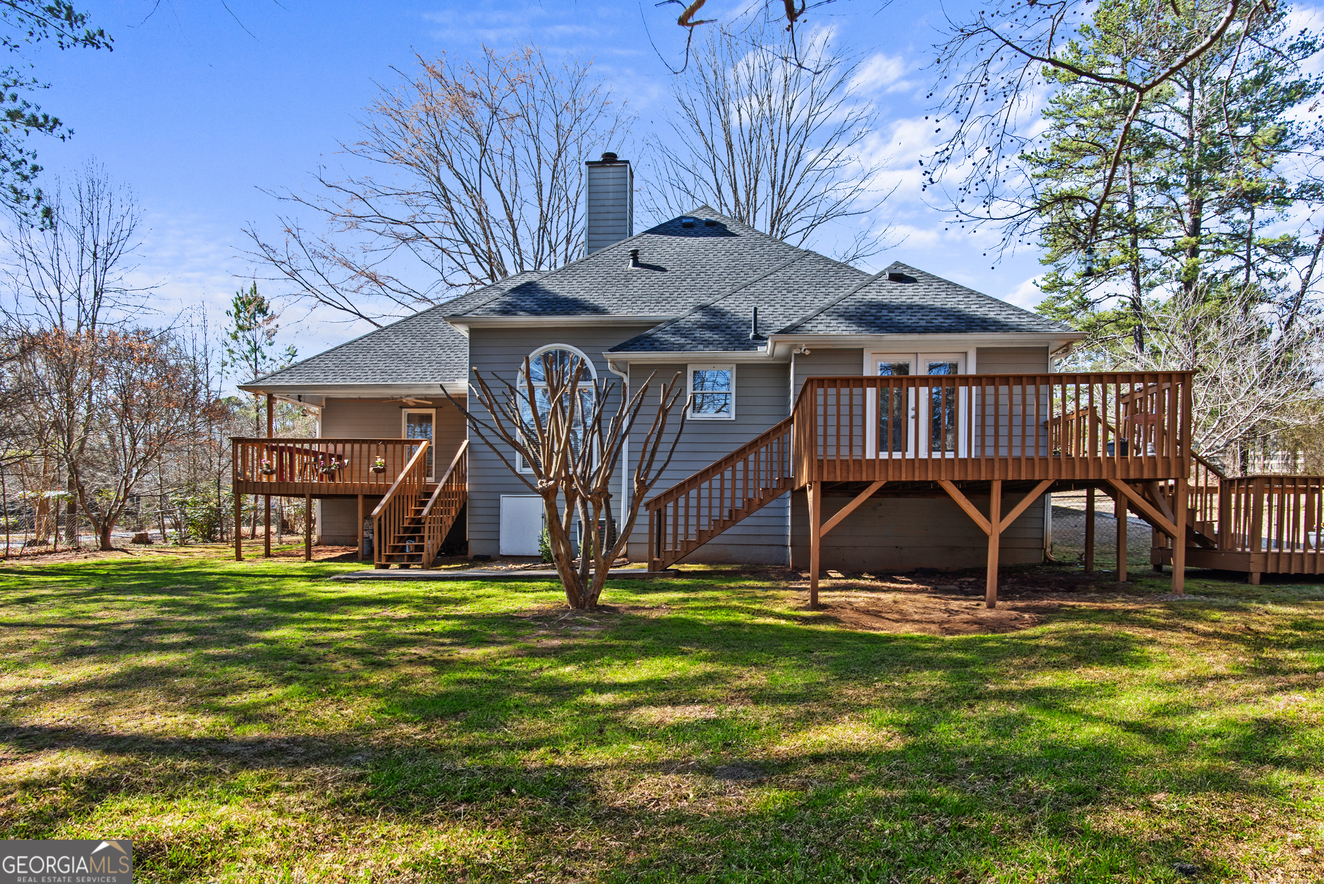 105 S Arcadia DR