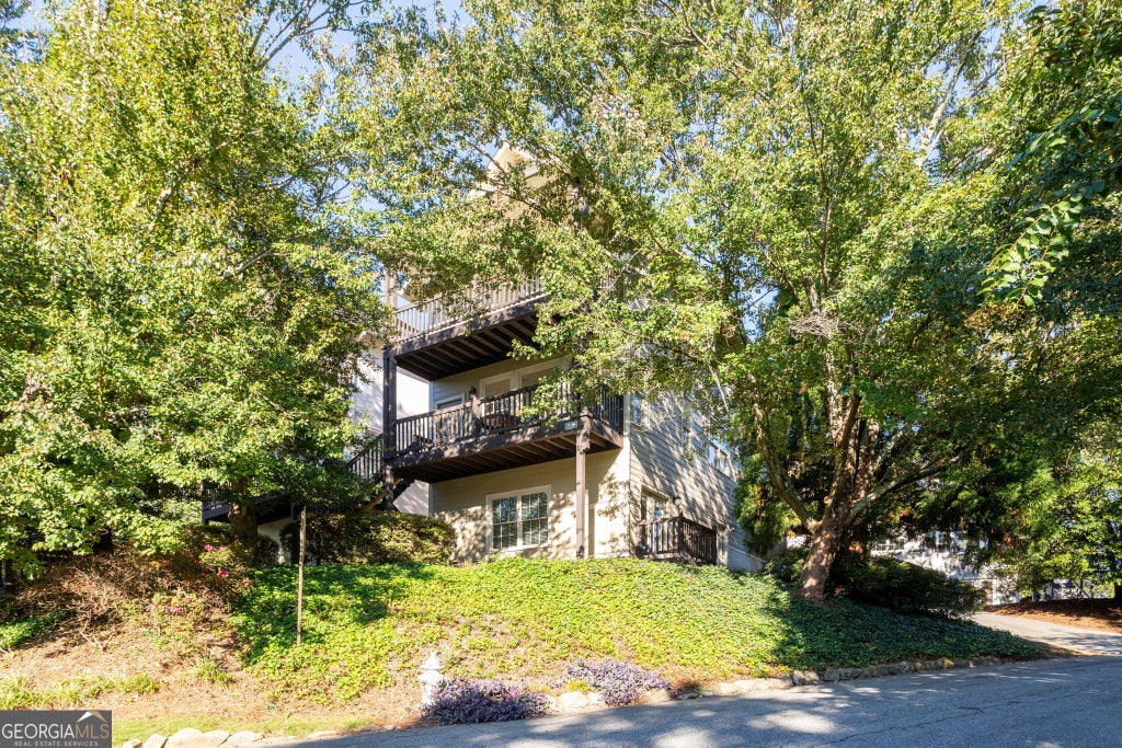 Photo of 1055 Davis Circle NW #R, Atlanta, GA 30318 (MLS # 10872502)