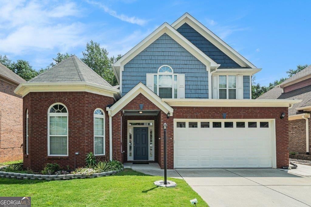 Located in a quiet cul-de-sac in the heart of Snellville. This home offers easy access to shopping, dining and entertainment. This is a well maintained 4 bedroom, 3 bathroom home. It is move in ready, with beautiful wood flooring throughout which gives it a modern clean feel. The main level includes a formal dining room with an open view to the living room and Chef's dream kitchen. Perfect setup for entertaining family and guests. Three of the four bedrooms are on the first level including the luxurious Primary Suite. A large bedroom with full bath is on the second level which can be used a media room, office or guest room. The A/C and roof are among the many upgrades. We welcome your visit.
