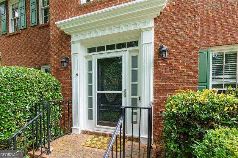 Photo of 10785 Tuxford Drive, Alpharetta, GA 30022 (MLS # 10793336)