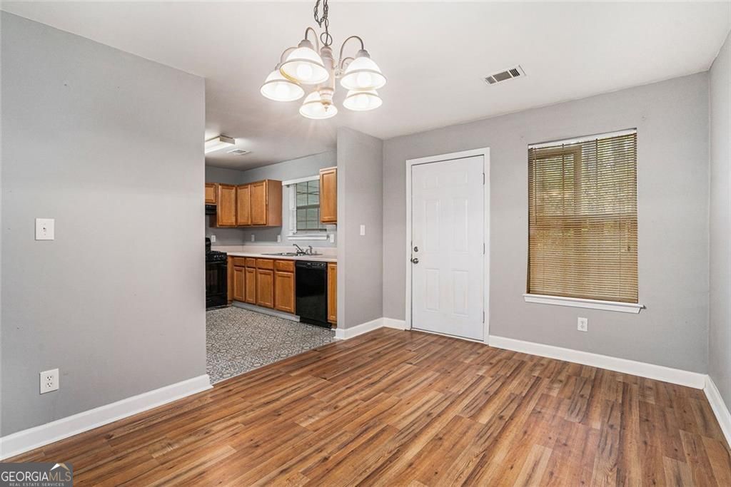 854 Joseph Club DR SW