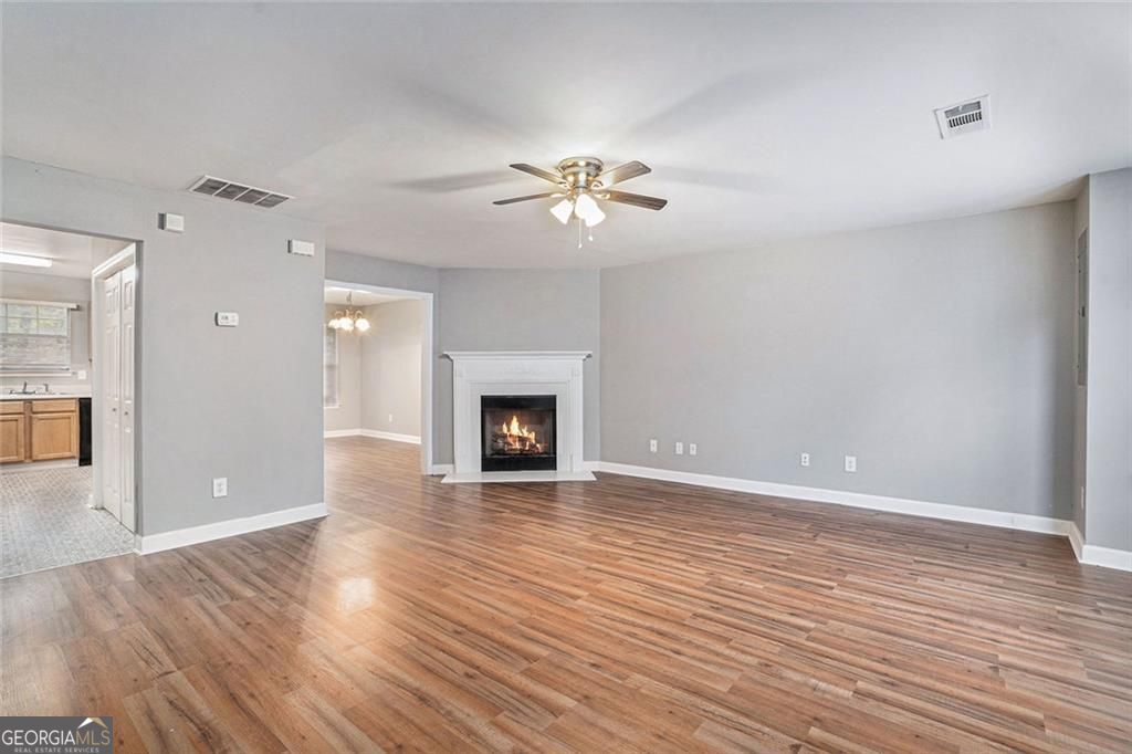 854 Joseph Club DR SW