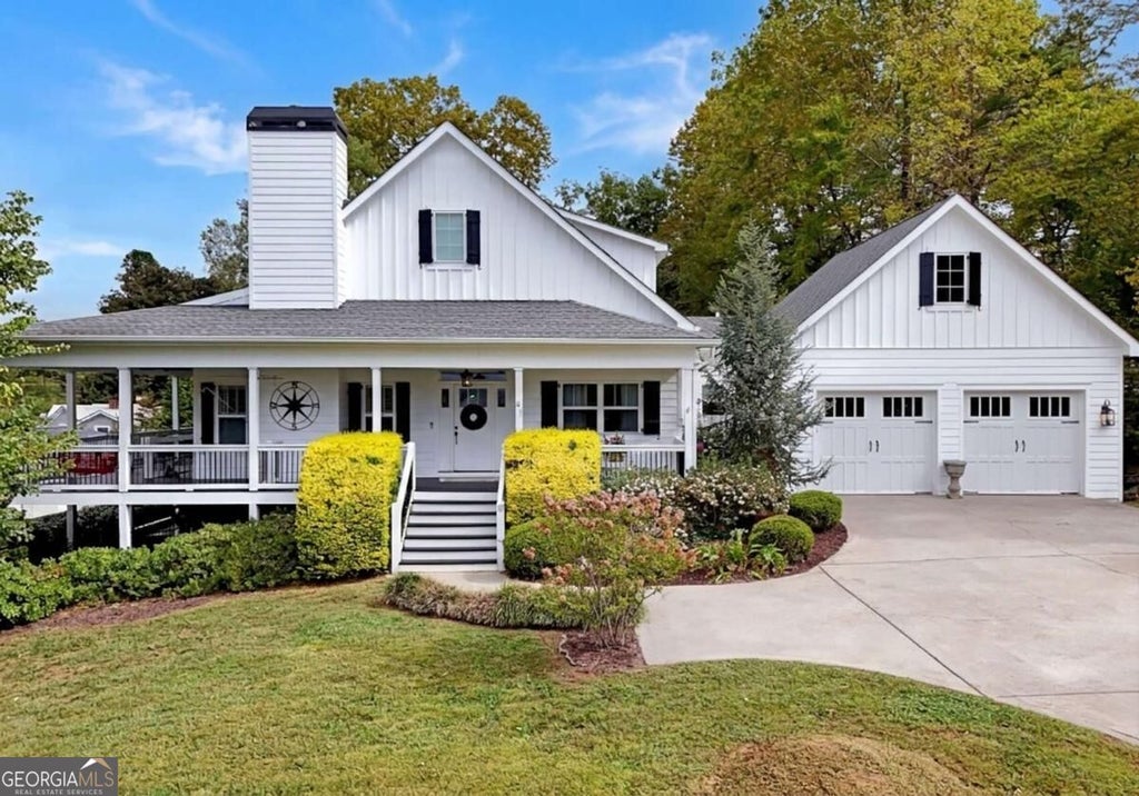 Photo of 41 Hall Street, Blue Ridge, GA 30513 (MLS # 10858348)