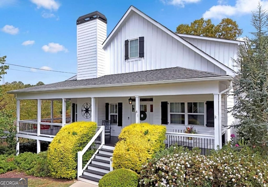 Photo of 41 Hall Street, Blue Ridge, GA 30513 (MLS # 10858348)