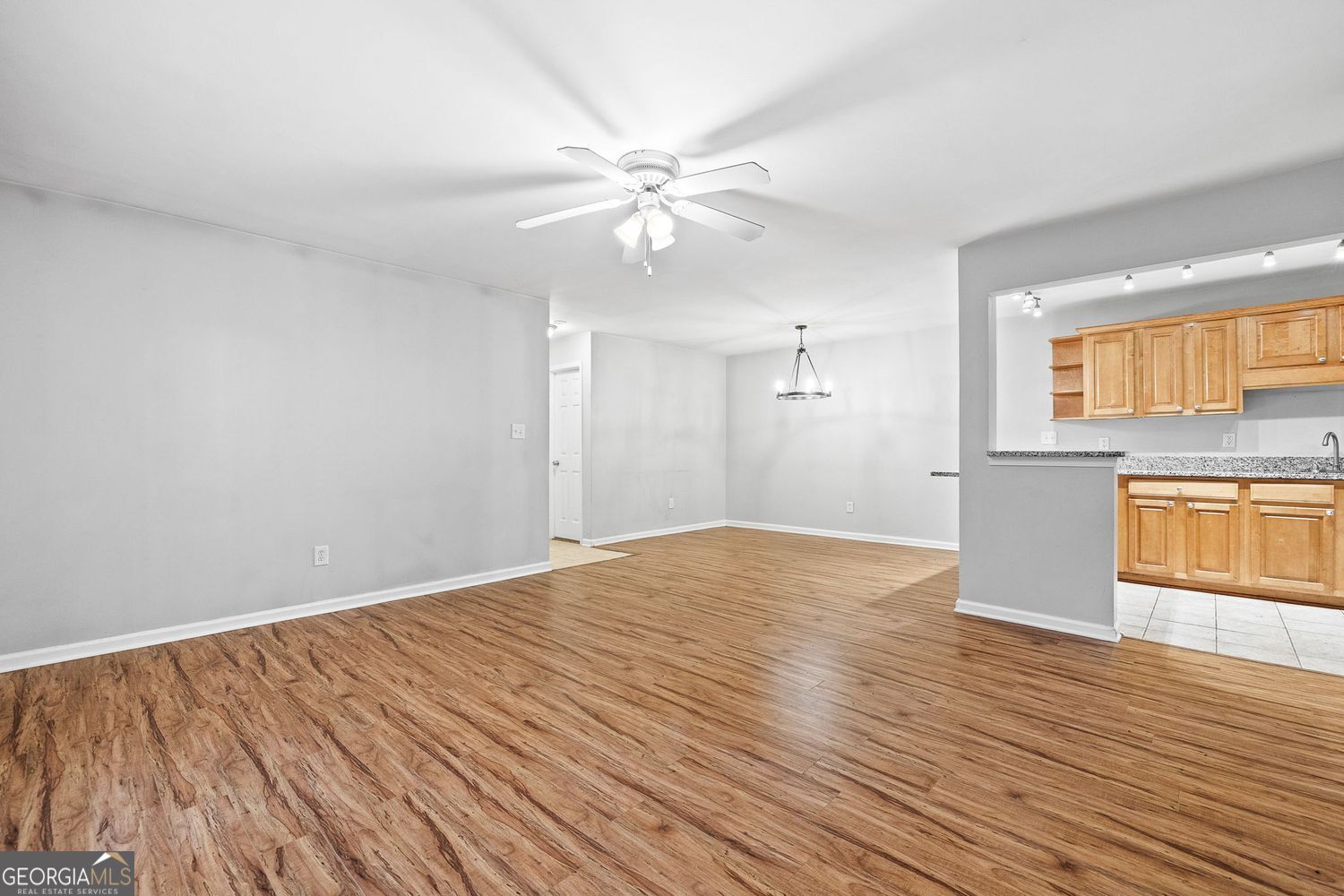 Sandy Springs, Georgia 30328, United States, 3 Bedrooms Bedrooms, ,2 BathroomsBathrooms,Residential,Active,164889