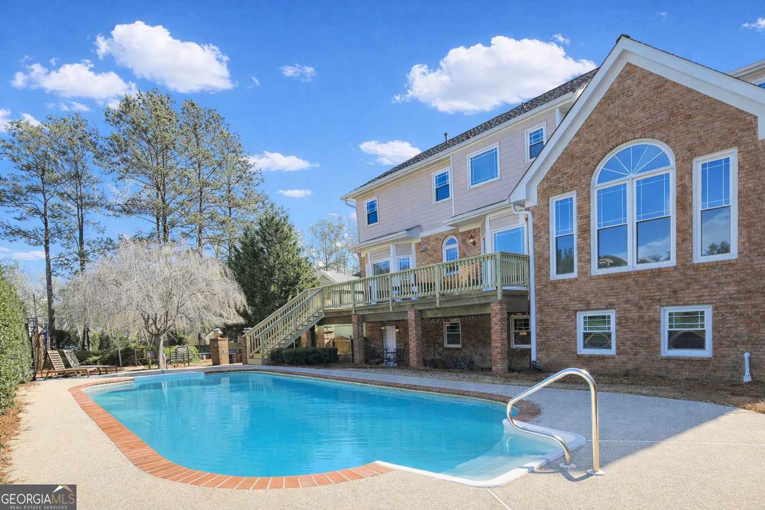 317 Covered Bridge PL SW